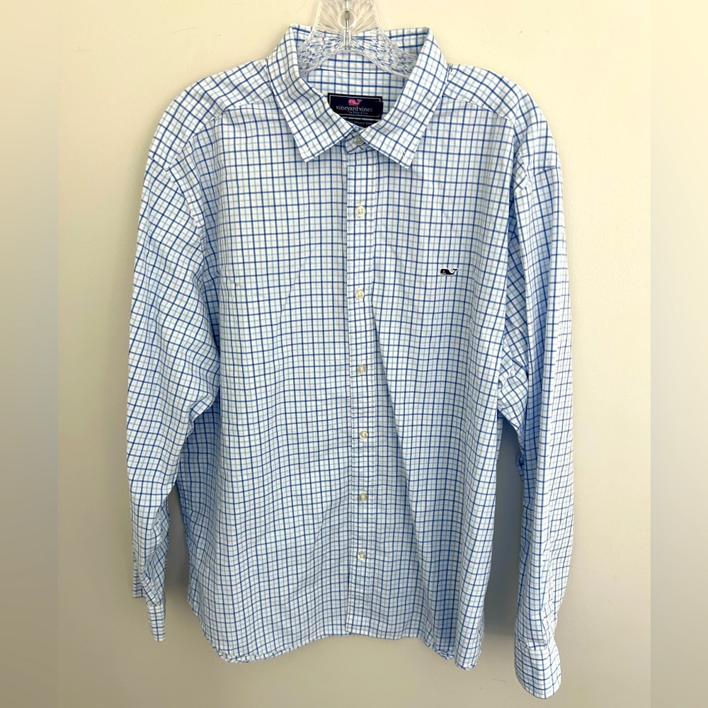 | Vineyard Vines | Classic Fit Whale Shirt
